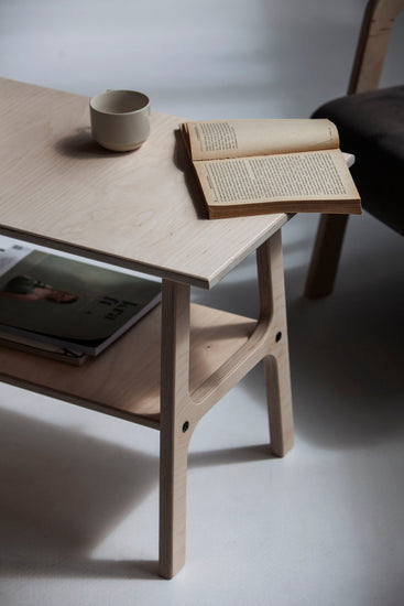 details-handmade-wooden-coffee-table